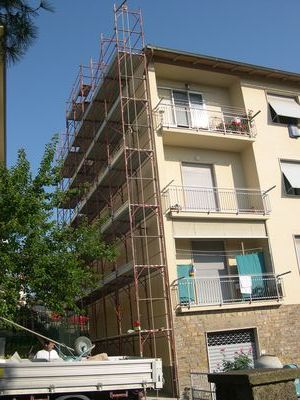 Ponteggio in allestimento Ponteggio in allestimento
